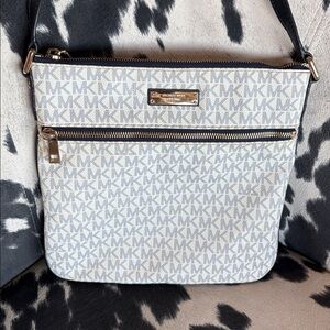 #84 MICHAEL KORS